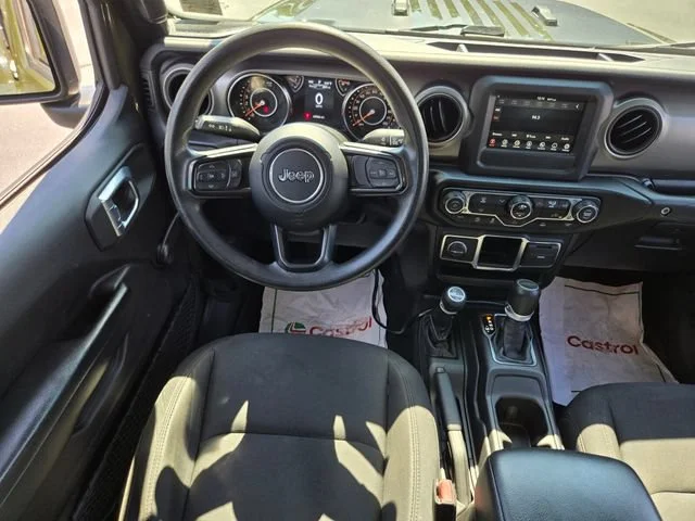 Used 2022 Green Jeep Sport image 13