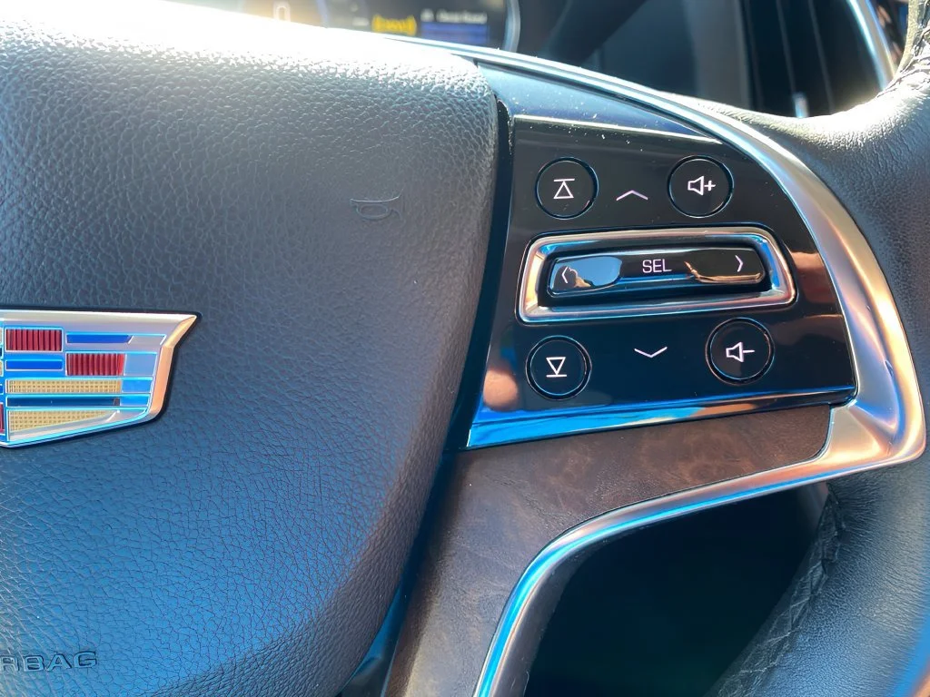 Used 2016 CRYSTAL WHITE TRICOAT Cadillac Premium Collection image 24