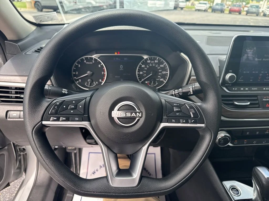Used 2024 Silver Nissan 2.5 SV image 10