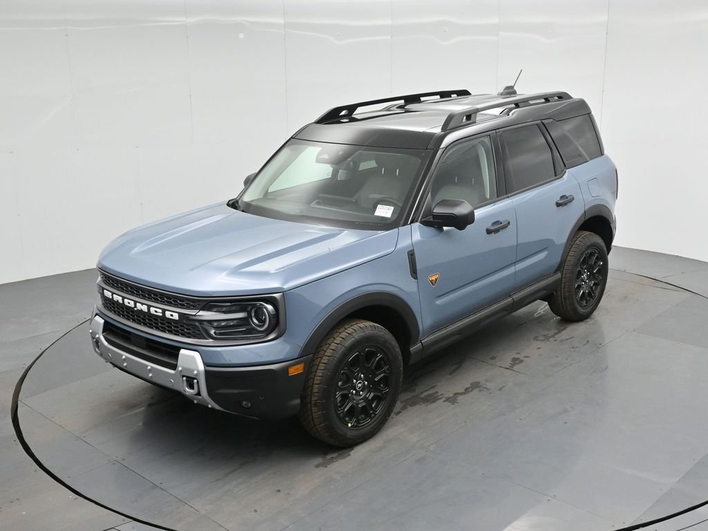New 2025 Azure Gray Metallic Tri-Coat Ford Badlands image 40