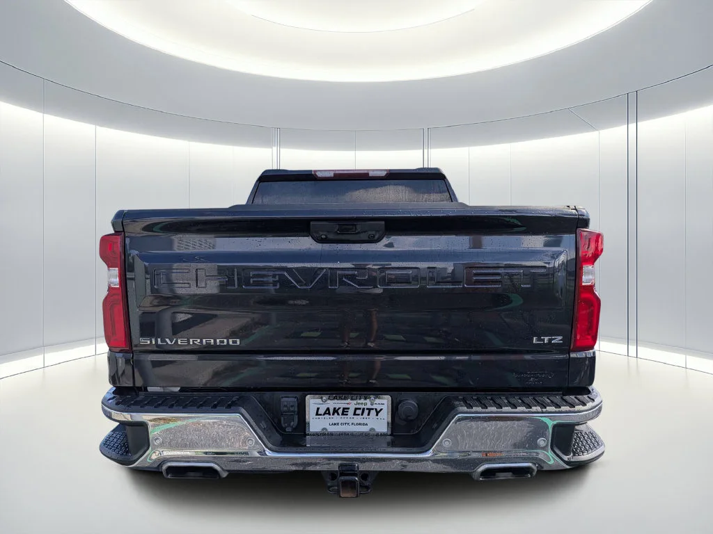 Used 2022 Gray Chevrolet LTZ image 5
