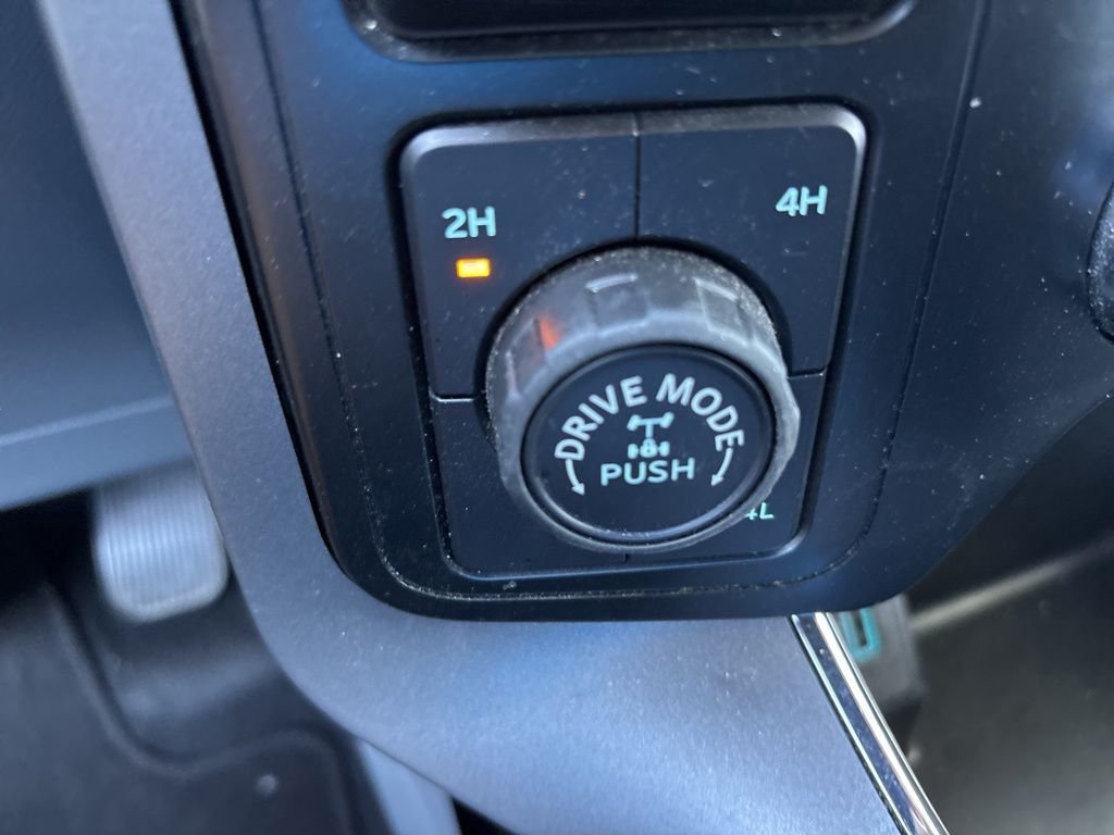 Used 2024 Gray Ford XLT image 28