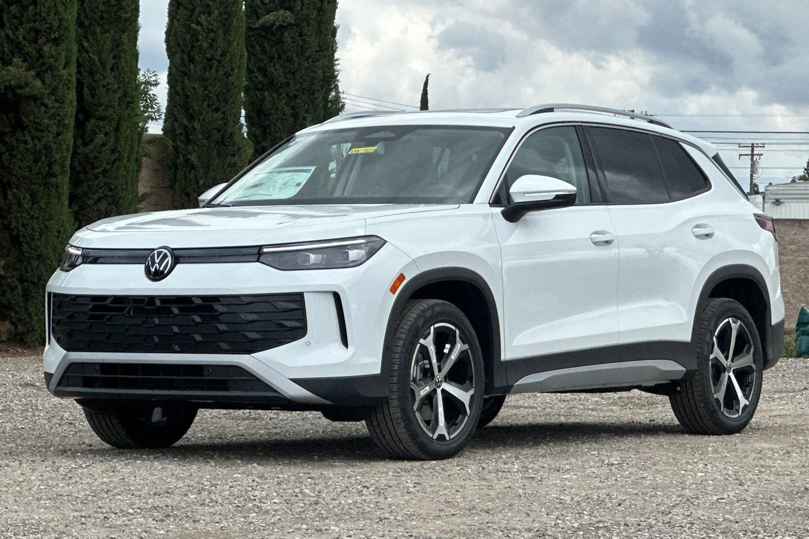 New 2026 Pure White Volkswagen SE image 8