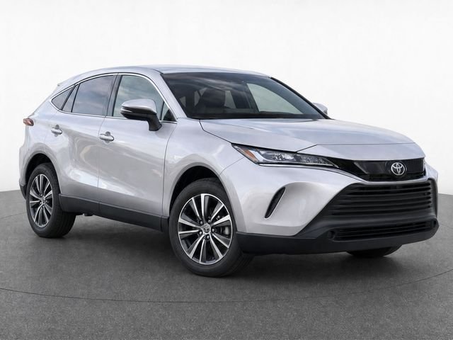 Used 2022  Toyota LE image 2