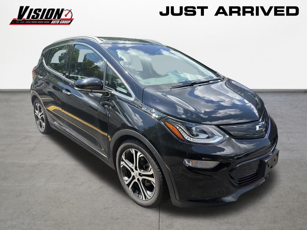 Used 2020 Black Chevrolet Premier image 3