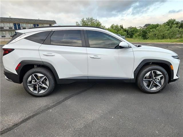 New 2026 Creamy White Pearl Hyundai SEL image 5