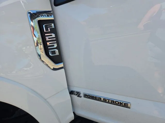 Used 2022 White Ford Lariat TREMOR image 31
