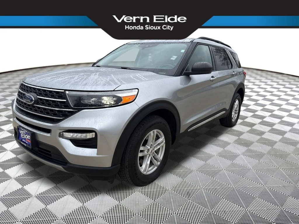 2022 Ford Explorer XLT 4WD's photo