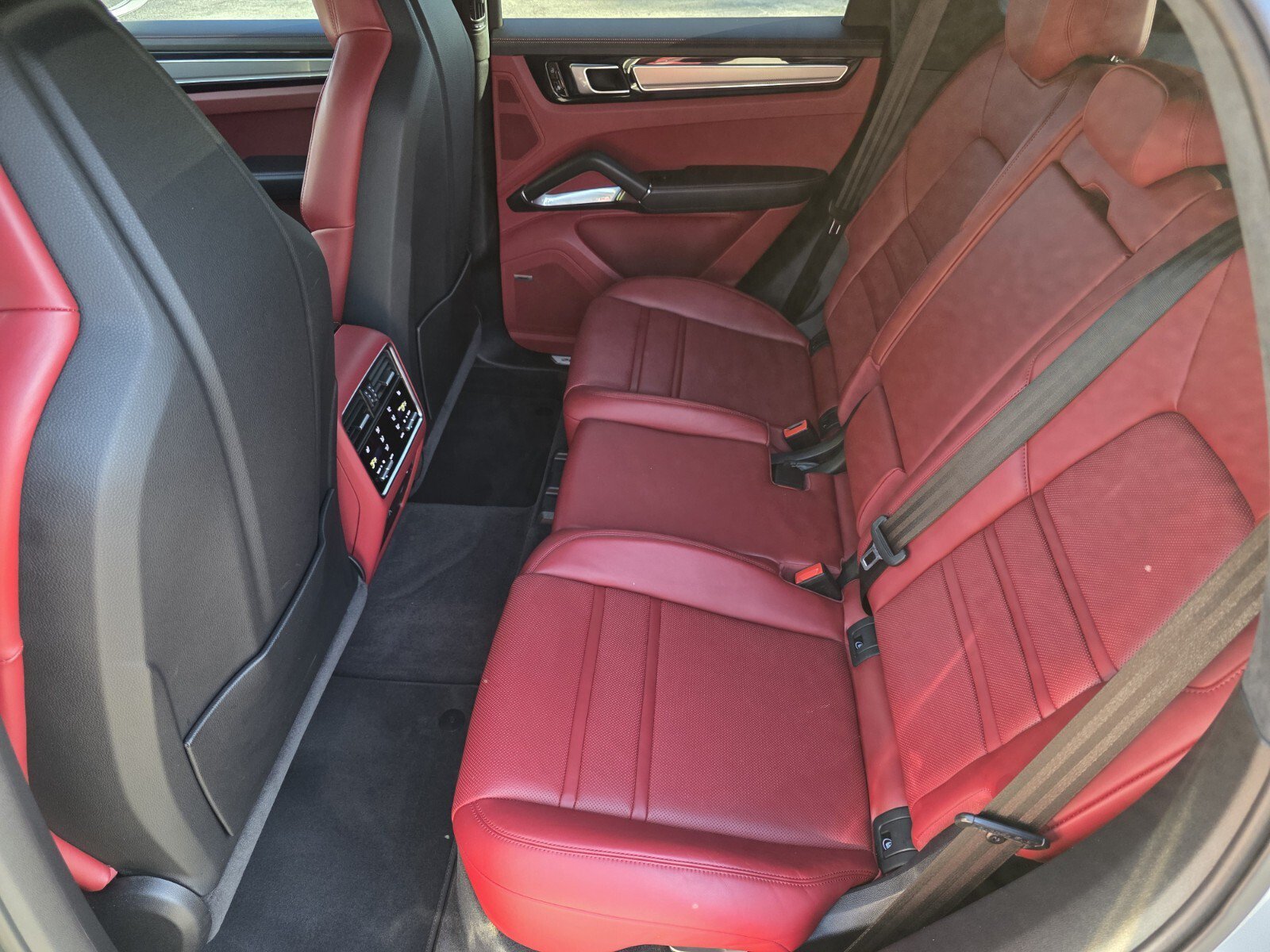 Used 2021 Chalk Porsche Turbo S E-Hybrid image 13