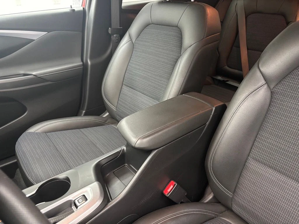 Used 2024 Red Buick Preferred image 24