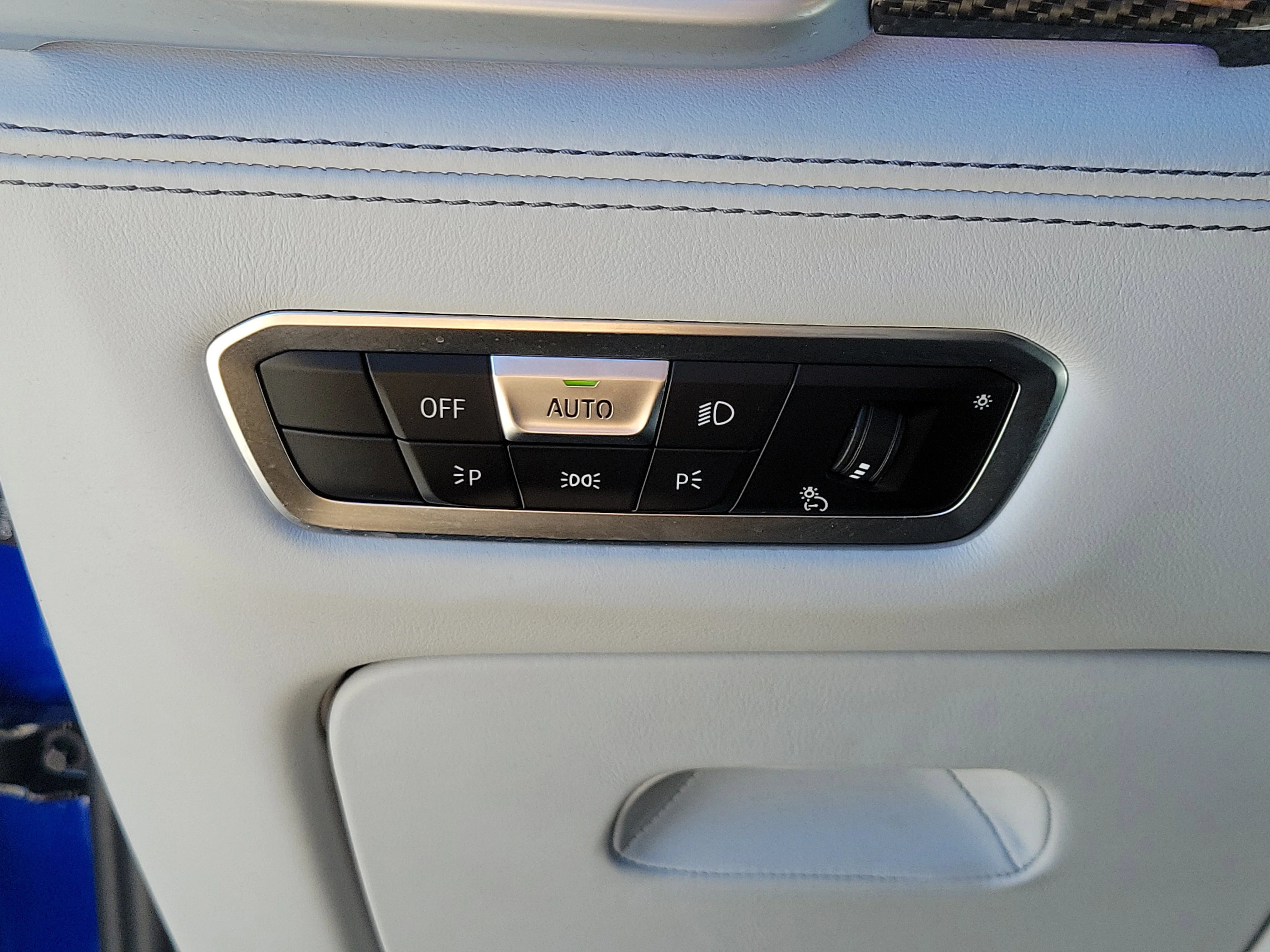 Used 2022 Marina Bay Blue Metallic BMW Base image 26