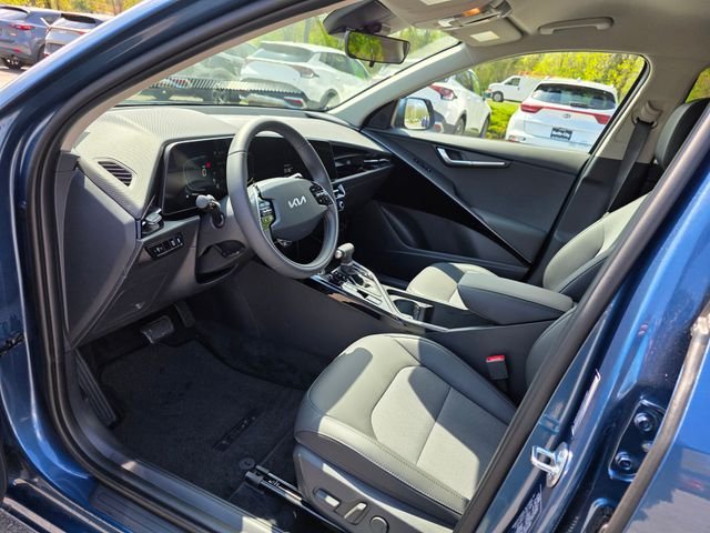 New 2026 Mineral Blue Kia EX image 13