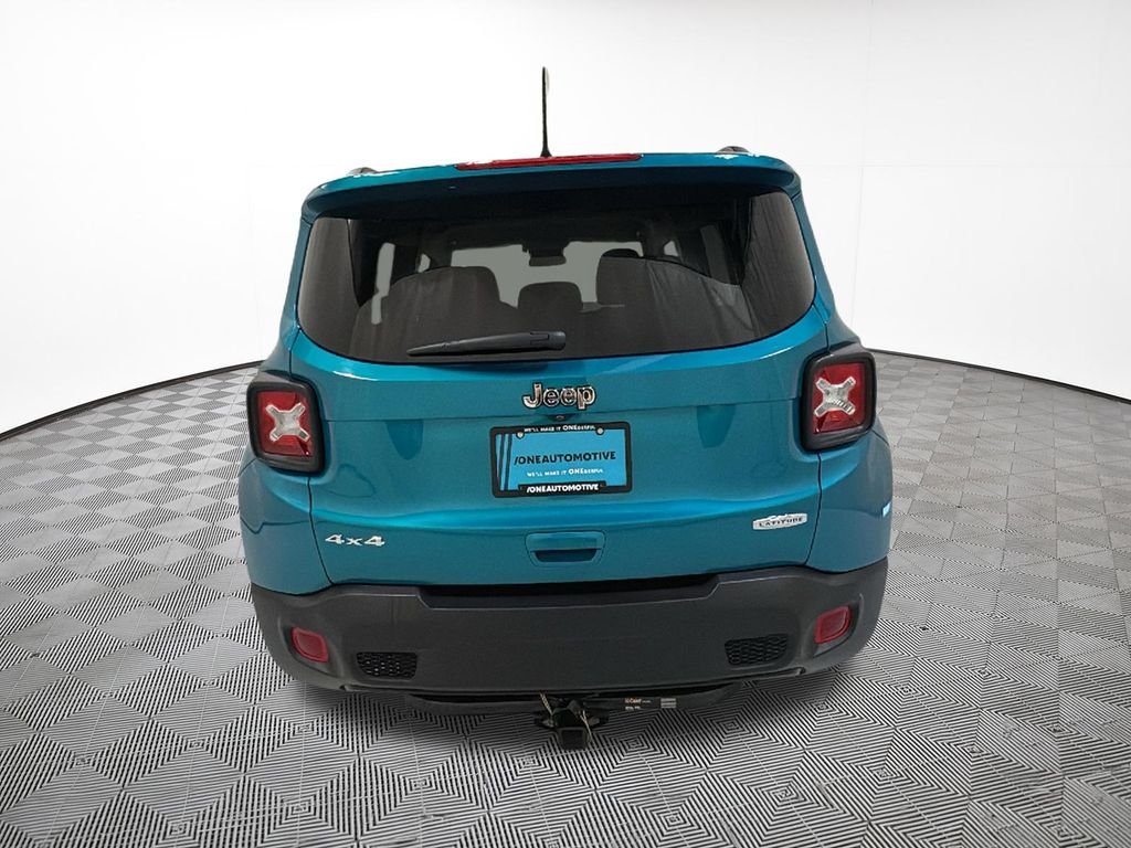 Used 2019 Green Jeep Latitude image 10