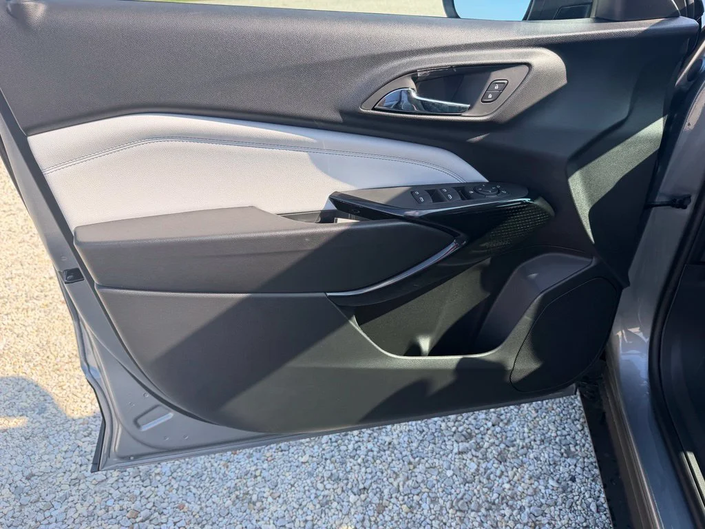 2026 Chevrolet Trax LT - Photo 9