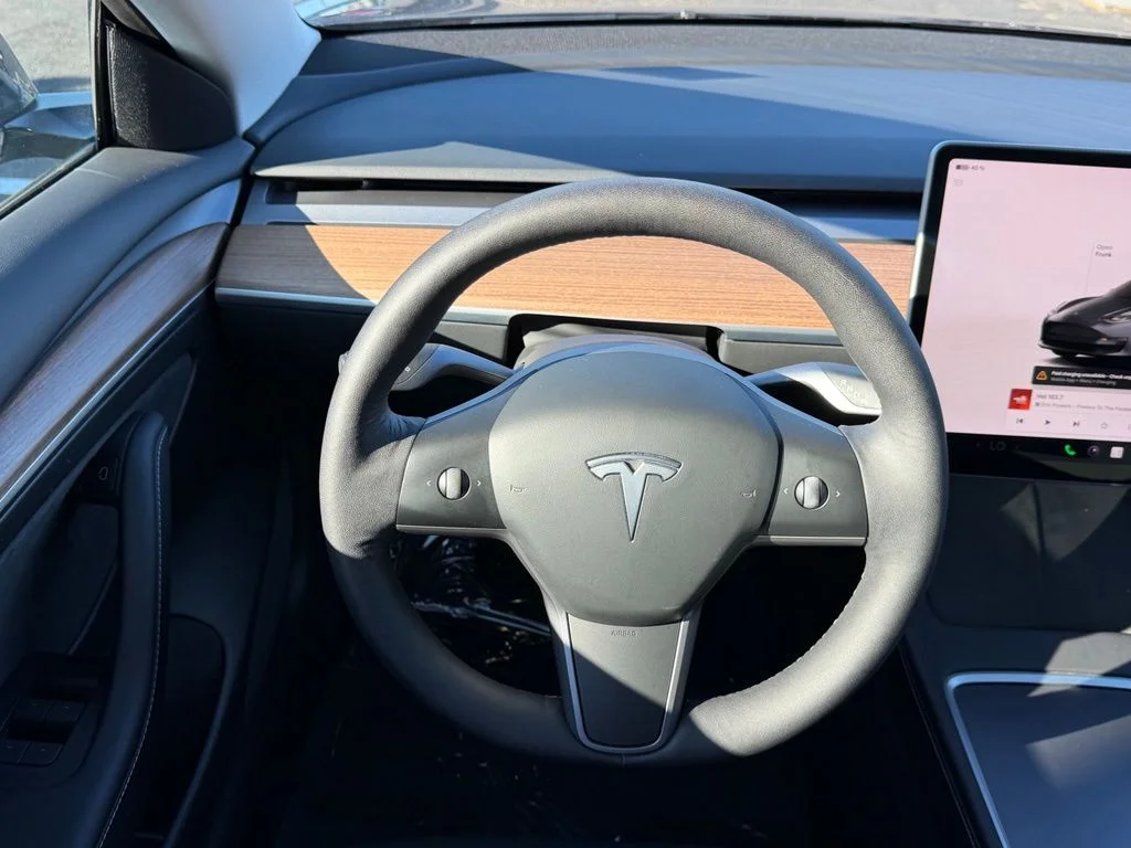 Used 2022 Midnight Silver Metallic Tesla Long Range image 21