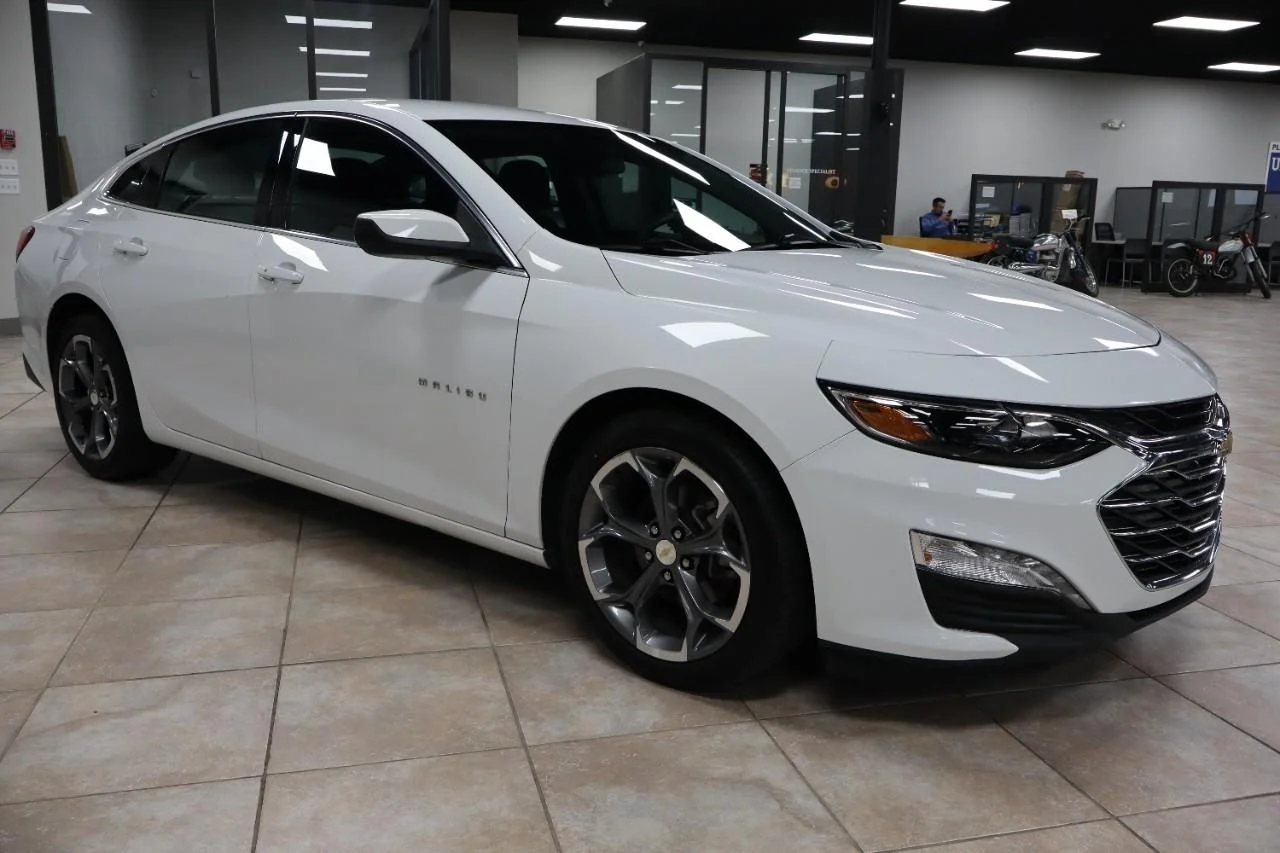 Used 2023 Summit White Chevrolet LT image 7