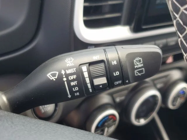 Used 2025 White Hyundai Limited image 30