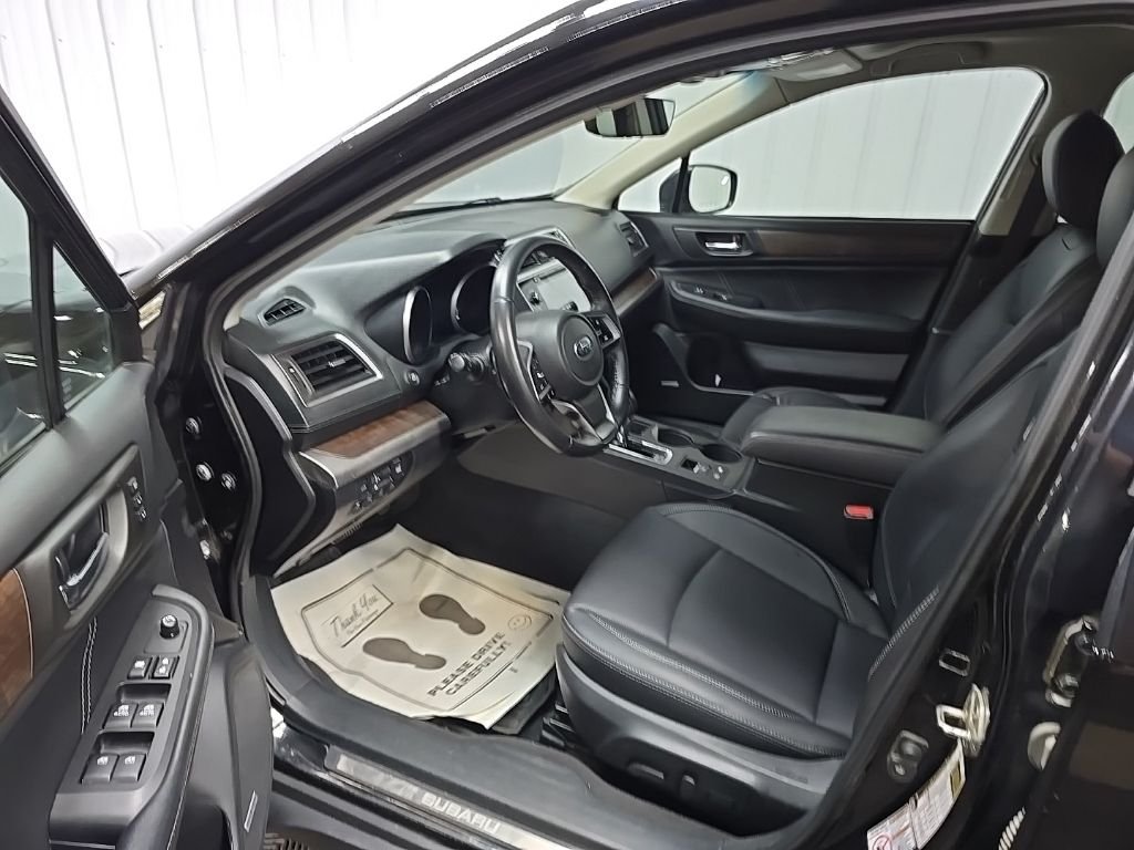 Used 2018 Black Subaru 2.5i image 32