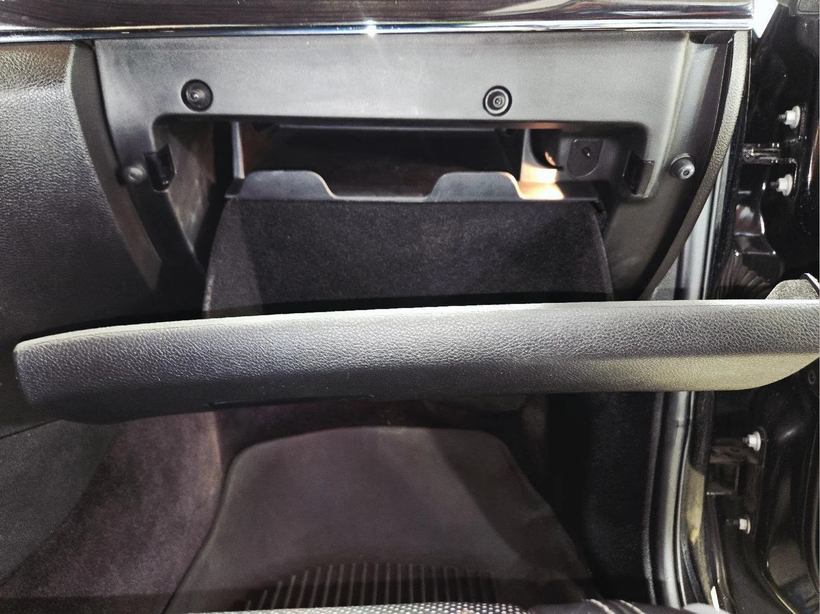 Used 2019 Diamond Black Crystal Pearlcoat Jeep Overland image 71