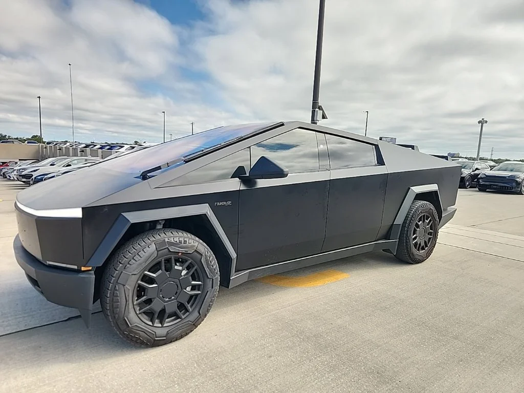 Used 2024 Stainless Steel Tesla Foundation Series image 1