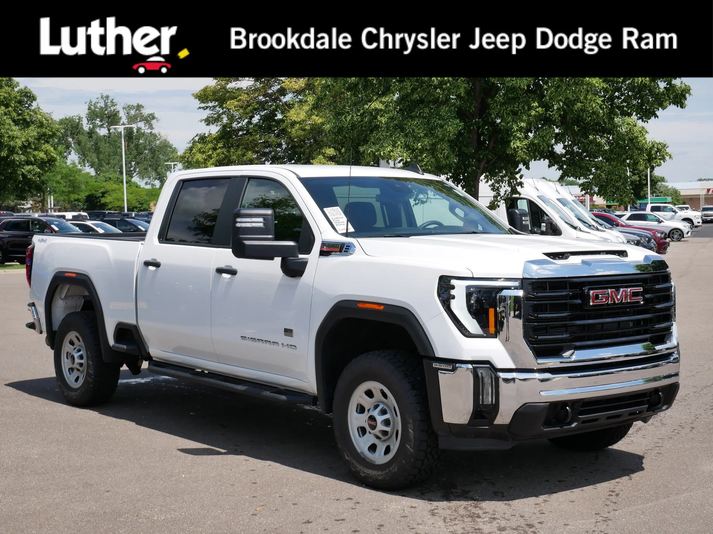 2024 GMC Sierra 4WD Crew Cab Standard Box Pro's photo