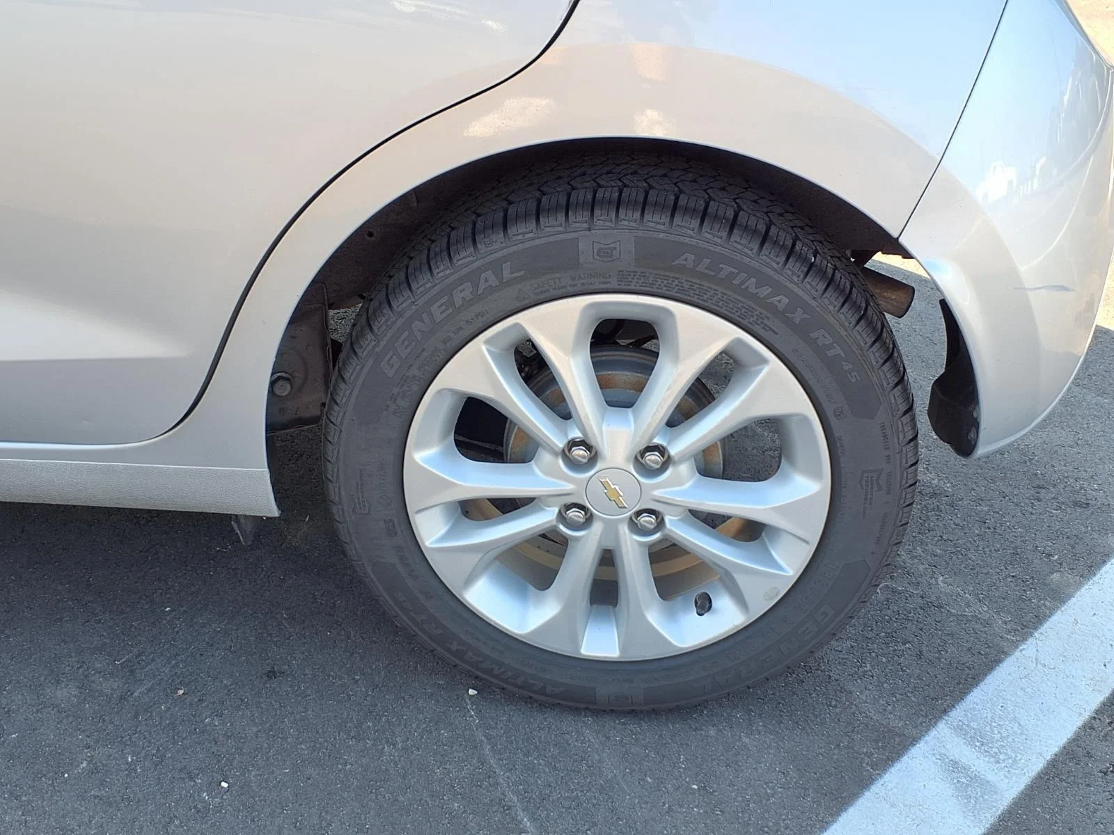 Used 2021 Silver Ice Chevrolet 1LT image 20
