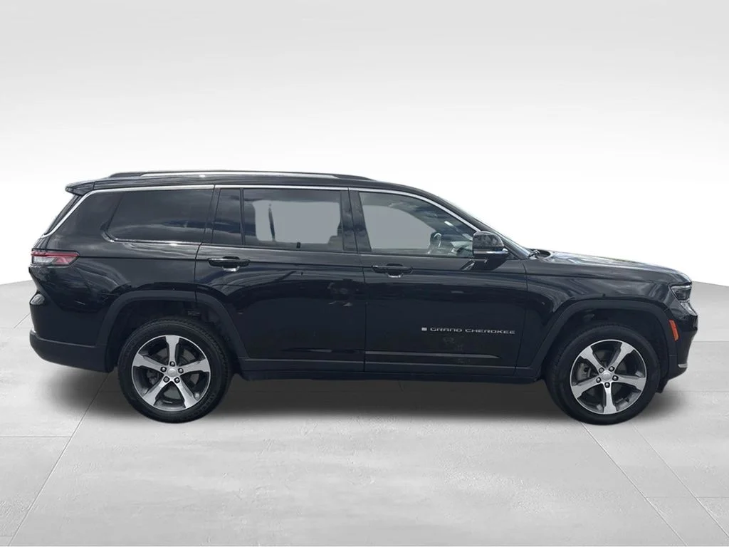 Used 2023 Black Jeep Limited image 2