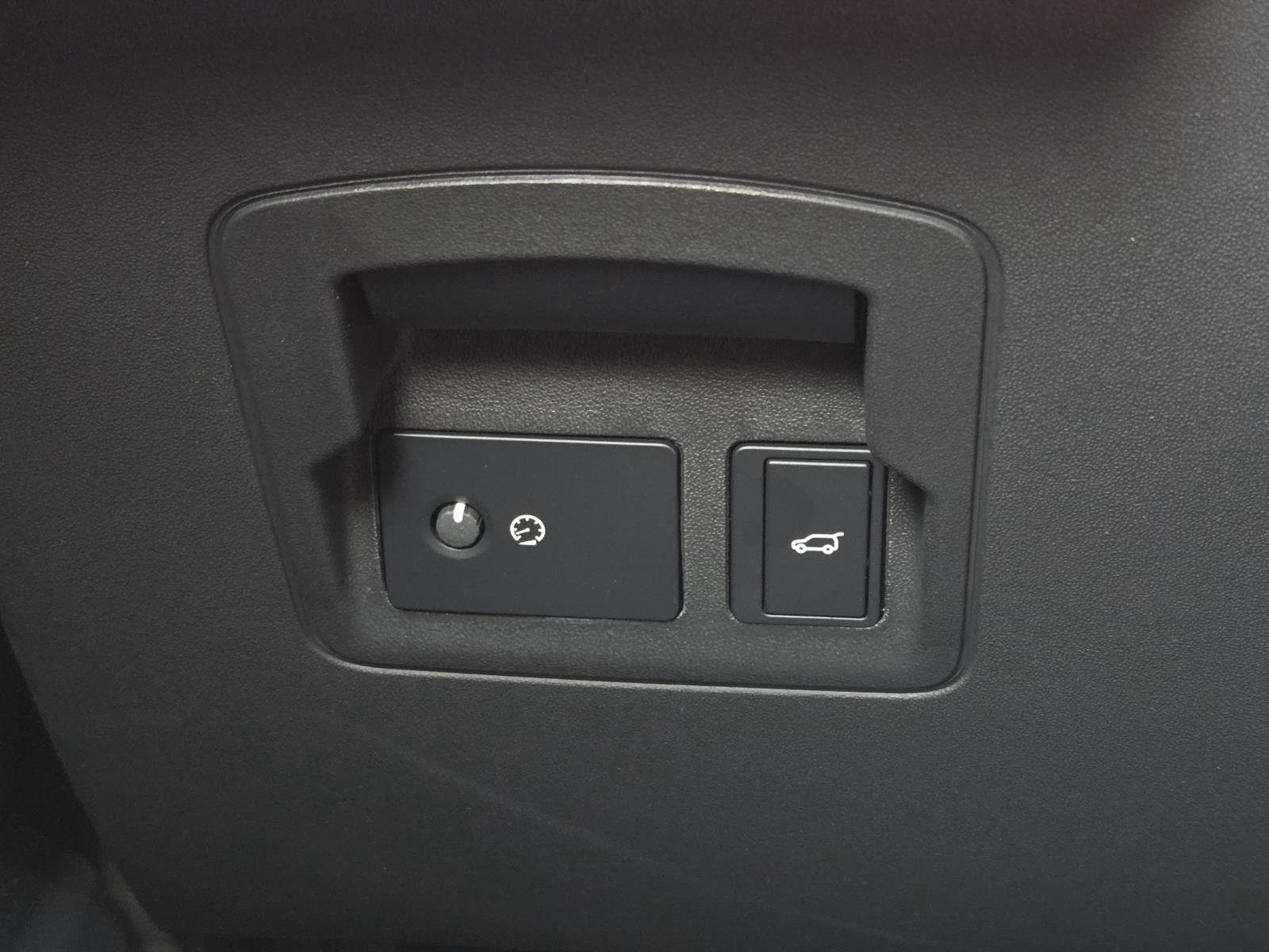 New 2026 Arroios Grey Land Rover Belgravia Edition image 23