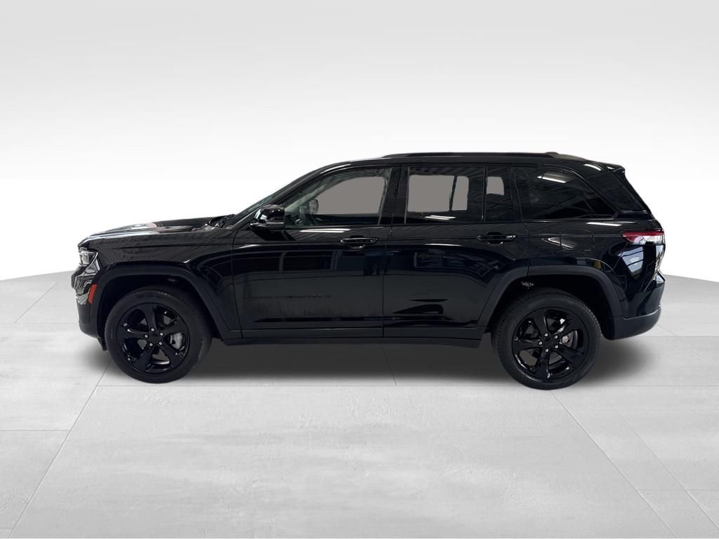 Used 2023 Black Jeep Limited image 2