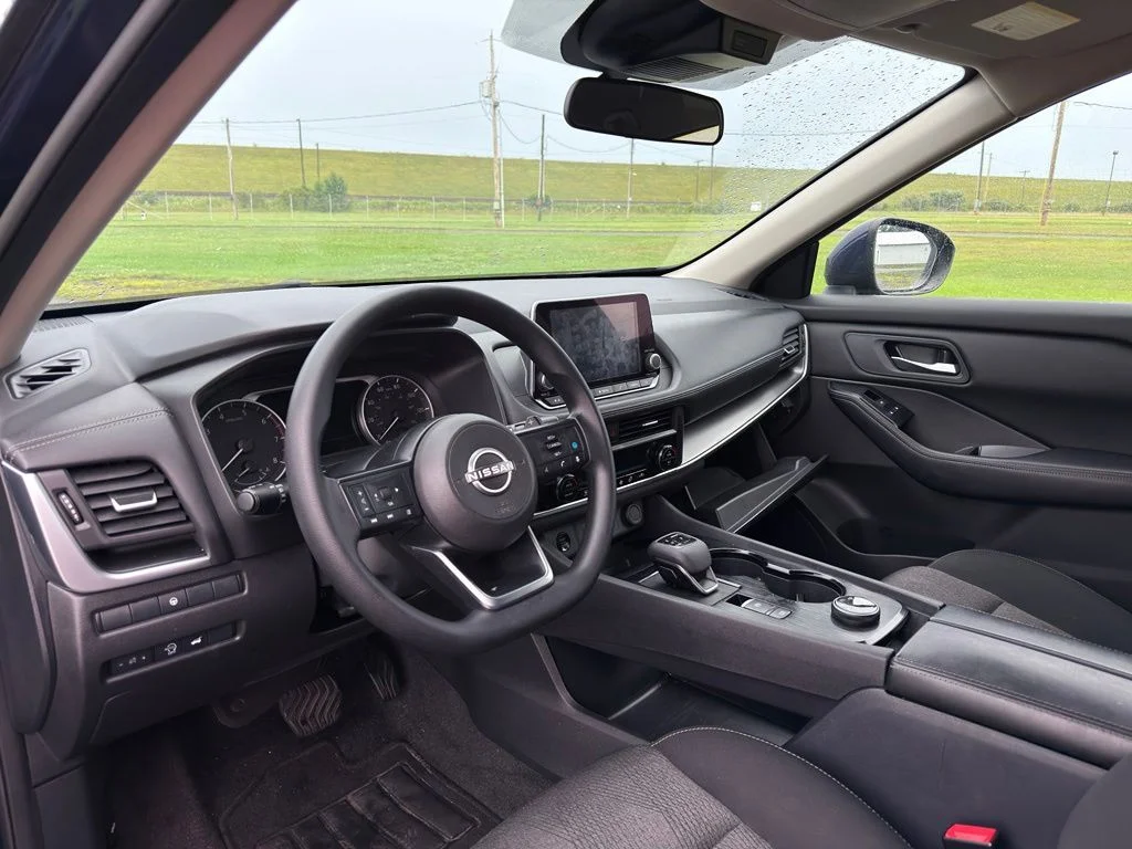 Used 2024 Blue Nissan SV image 21