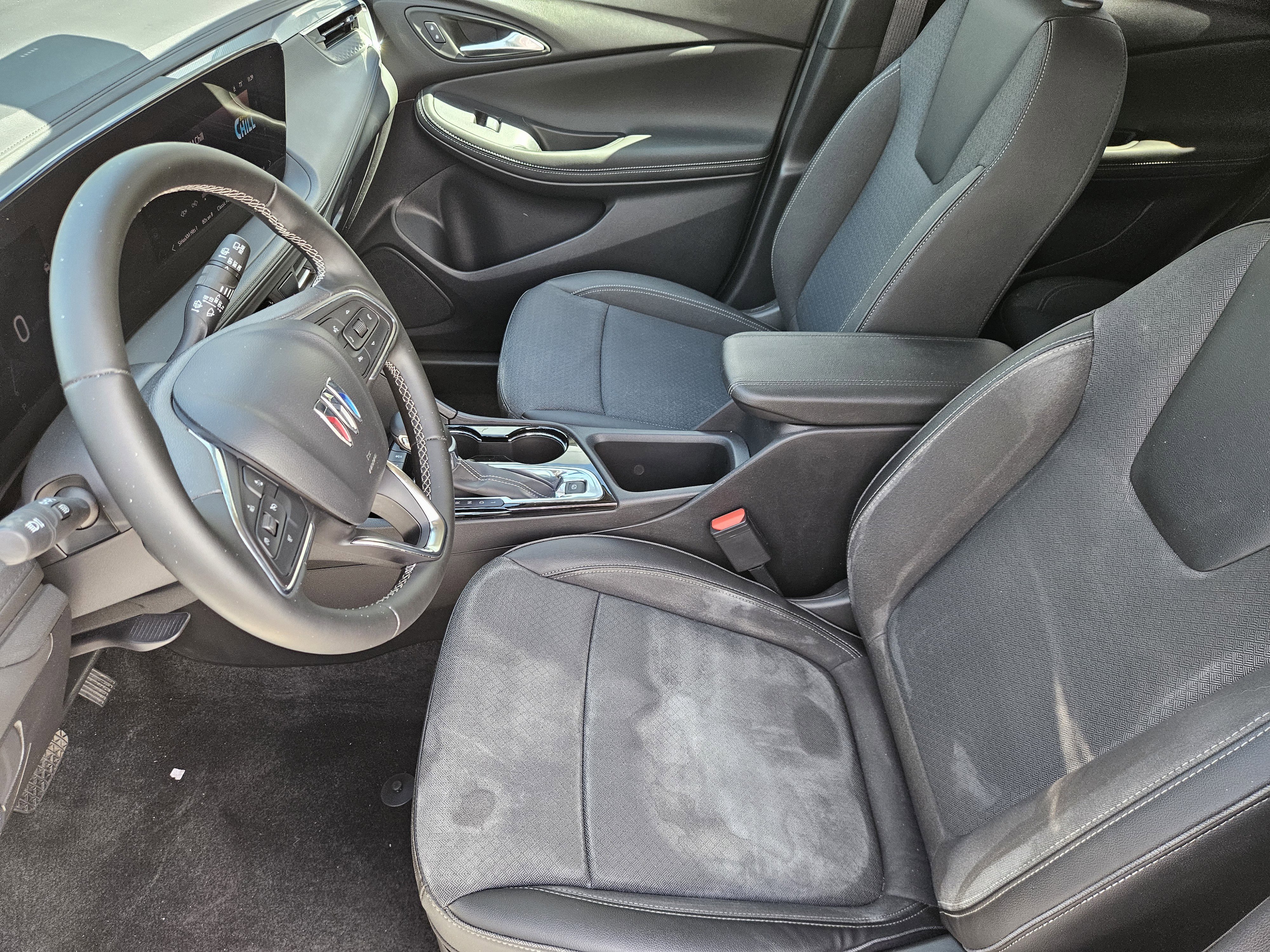 Used 2025 Summit White Buick Preferred image 14
