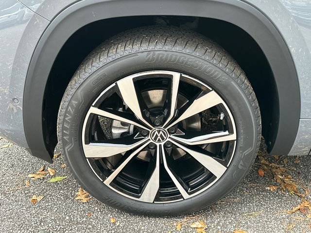 New 2026 Gray Volkswagen 2.0T SEL Premium R-Line image 11