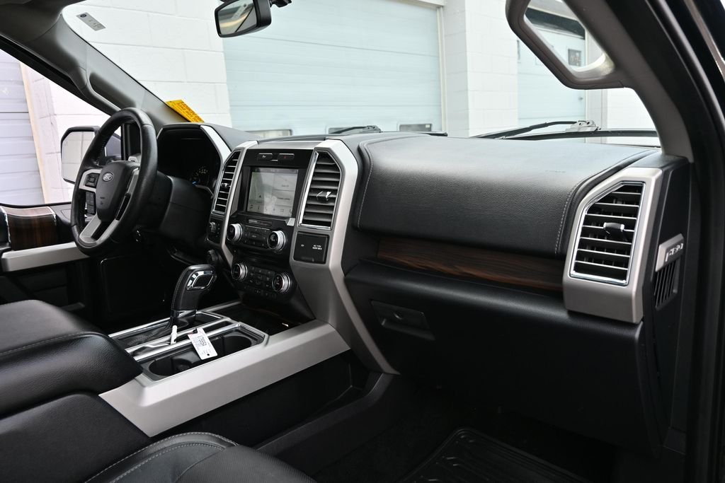 Used 2016 Black Ford Lariat image 23
