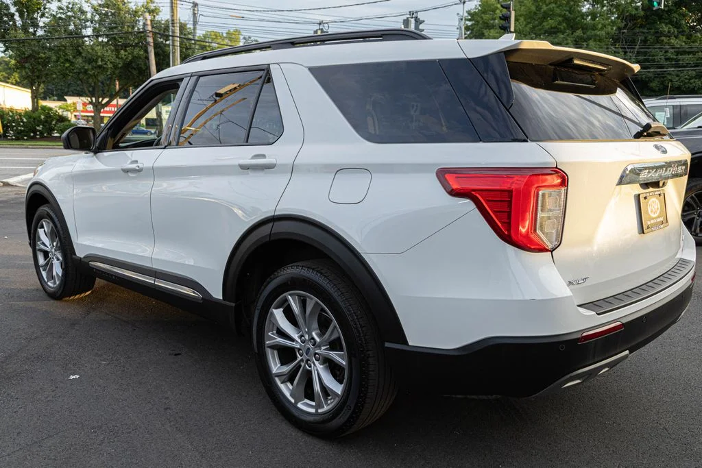 Used 2023 White Ford XLT image 4