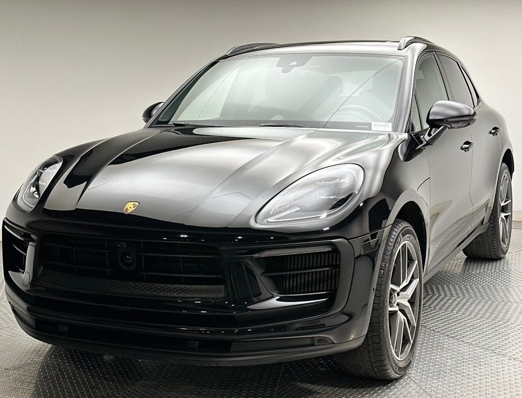 2022 Porsche Macan