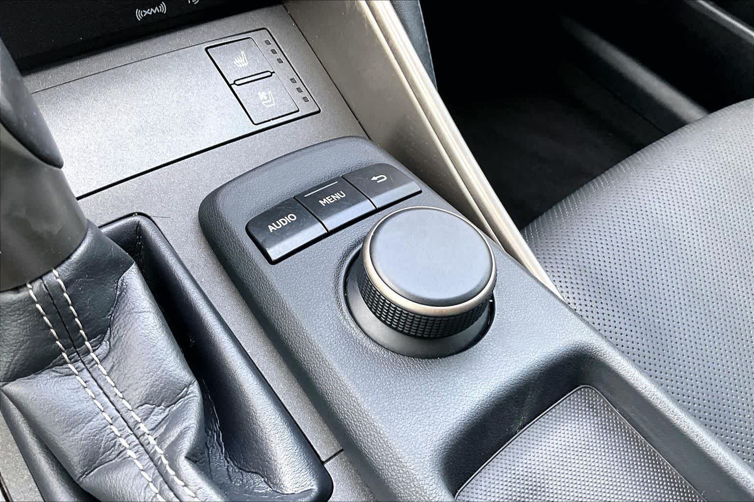 Used 2018 Atomic Silver Lexus  image 32
