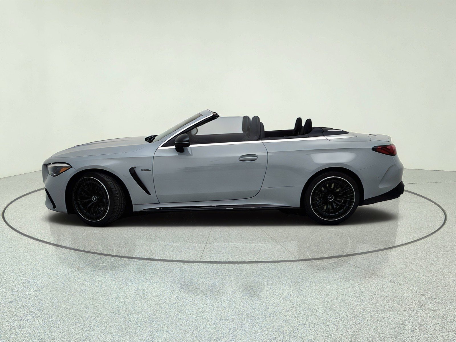 New 2027 MANUFAKTUR Alpine Grey Mercedes-Benz AMG® CLE 53 4MATIC+ Cabriolet image 43
