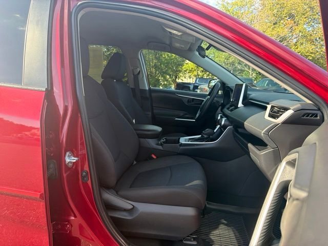 Used 2024 Pearl Toyota LE image 27