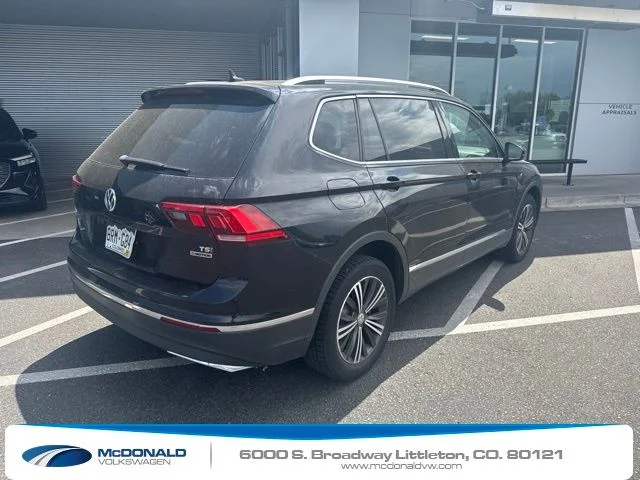 Used 2018 Black Volkswagen 2.0T SEL image 4