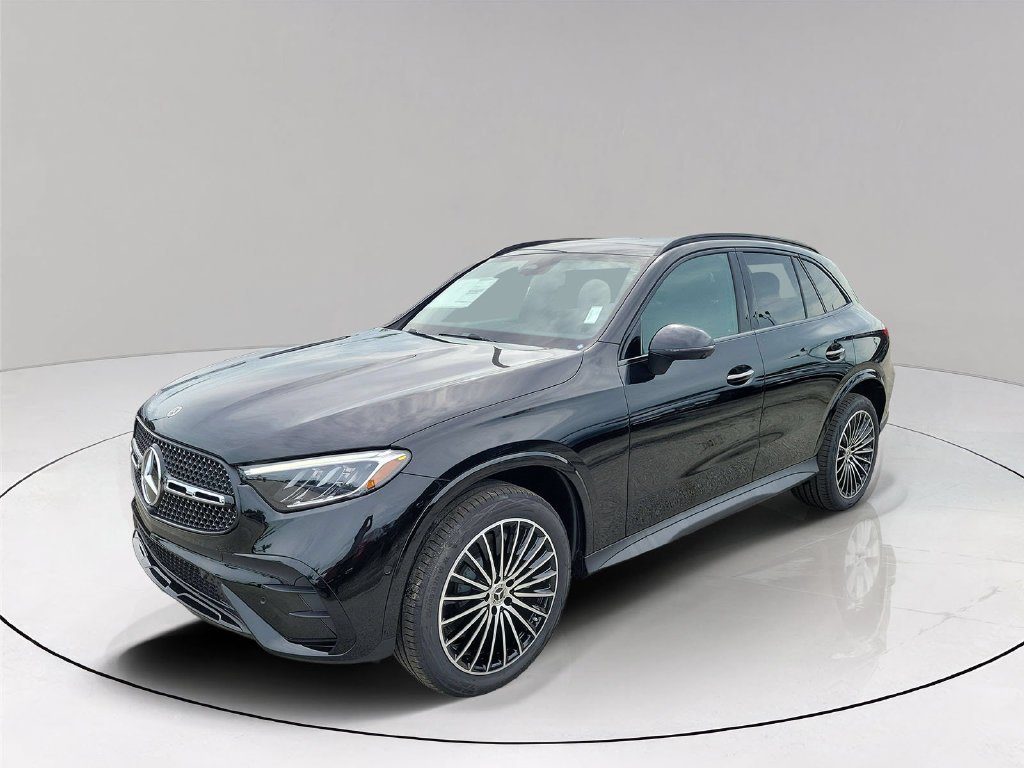 New 2027 Black Mercedes-Benz GLC 300 image 3