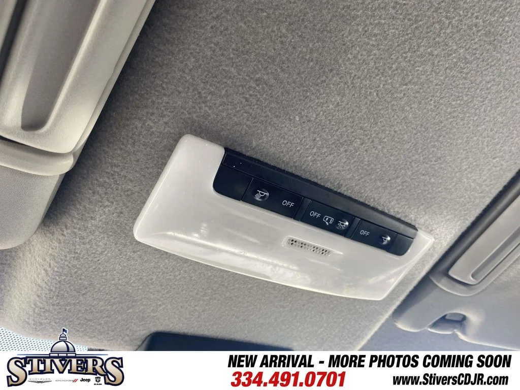 Used 2023 Red Nissan SV image 33