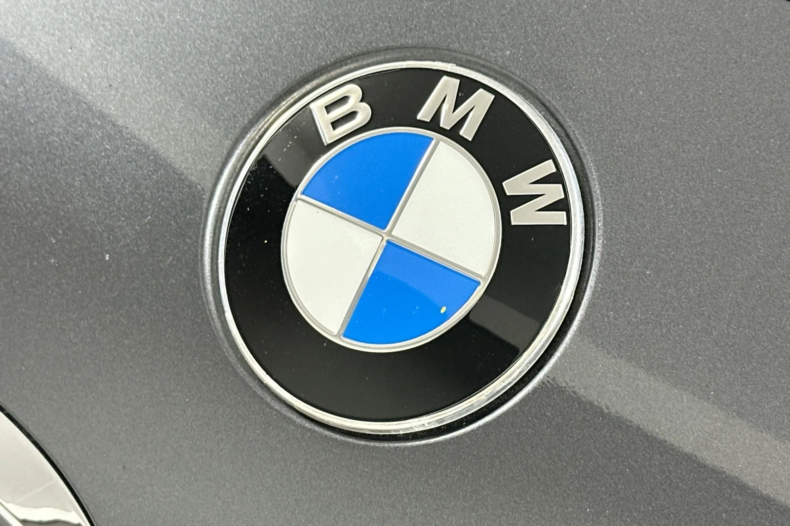 Used 2018 Mineral Gray Metallic BMW xDrive28i image 15