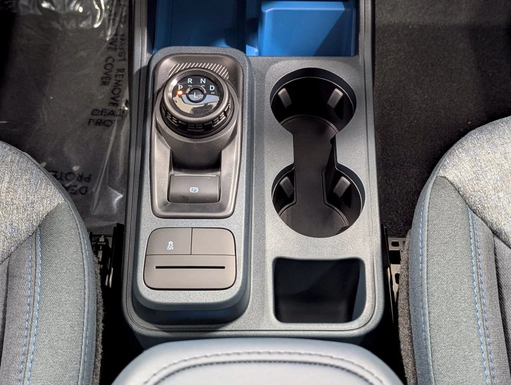 New 2026 Oxford White Ford XLT image 6