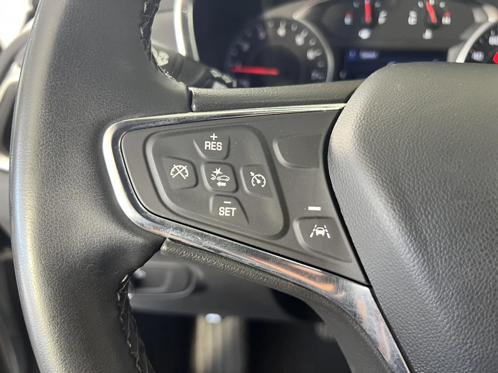 Used 2024 Sterling Gray Metallic Chevrolet LT image 8