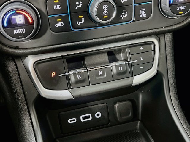2023 GMC Terrain SLE - Photo 22