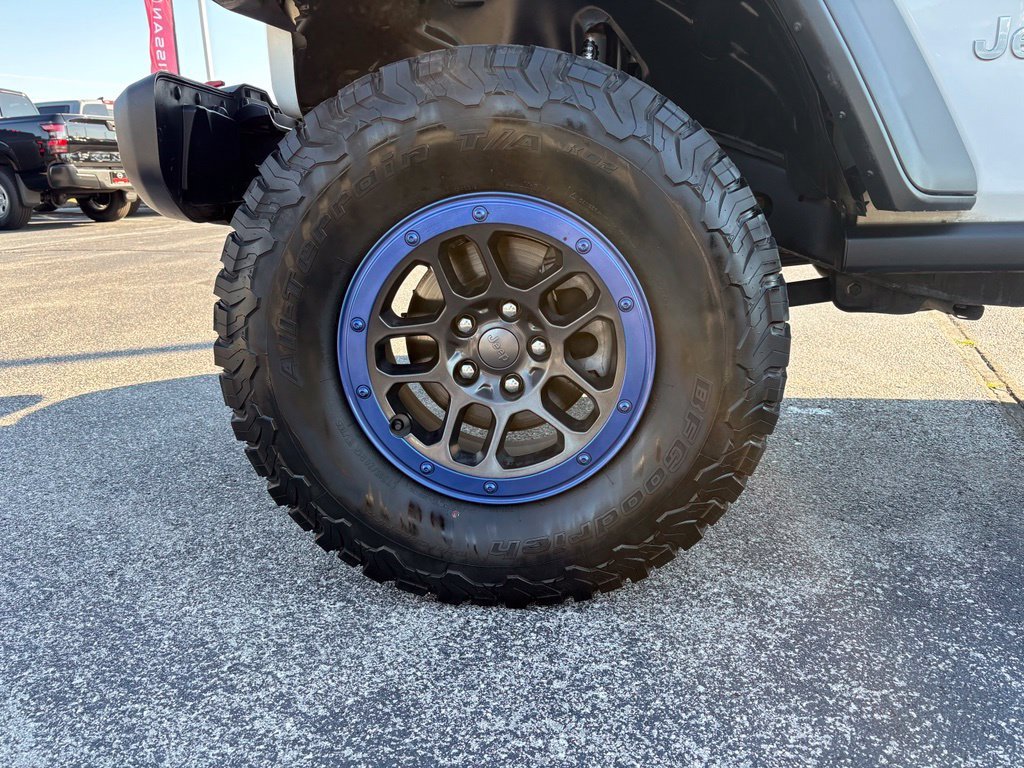 Used 2018 White Jeep Unlimited Sport S image 9