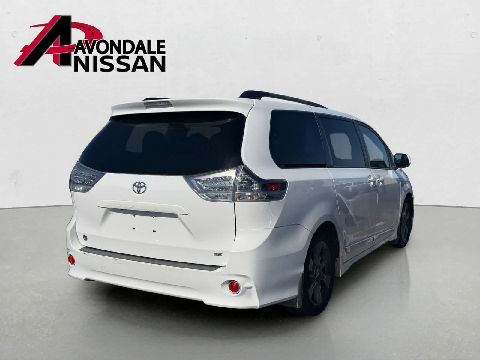 Used 2015 Super White Toyota SE Premium image 5