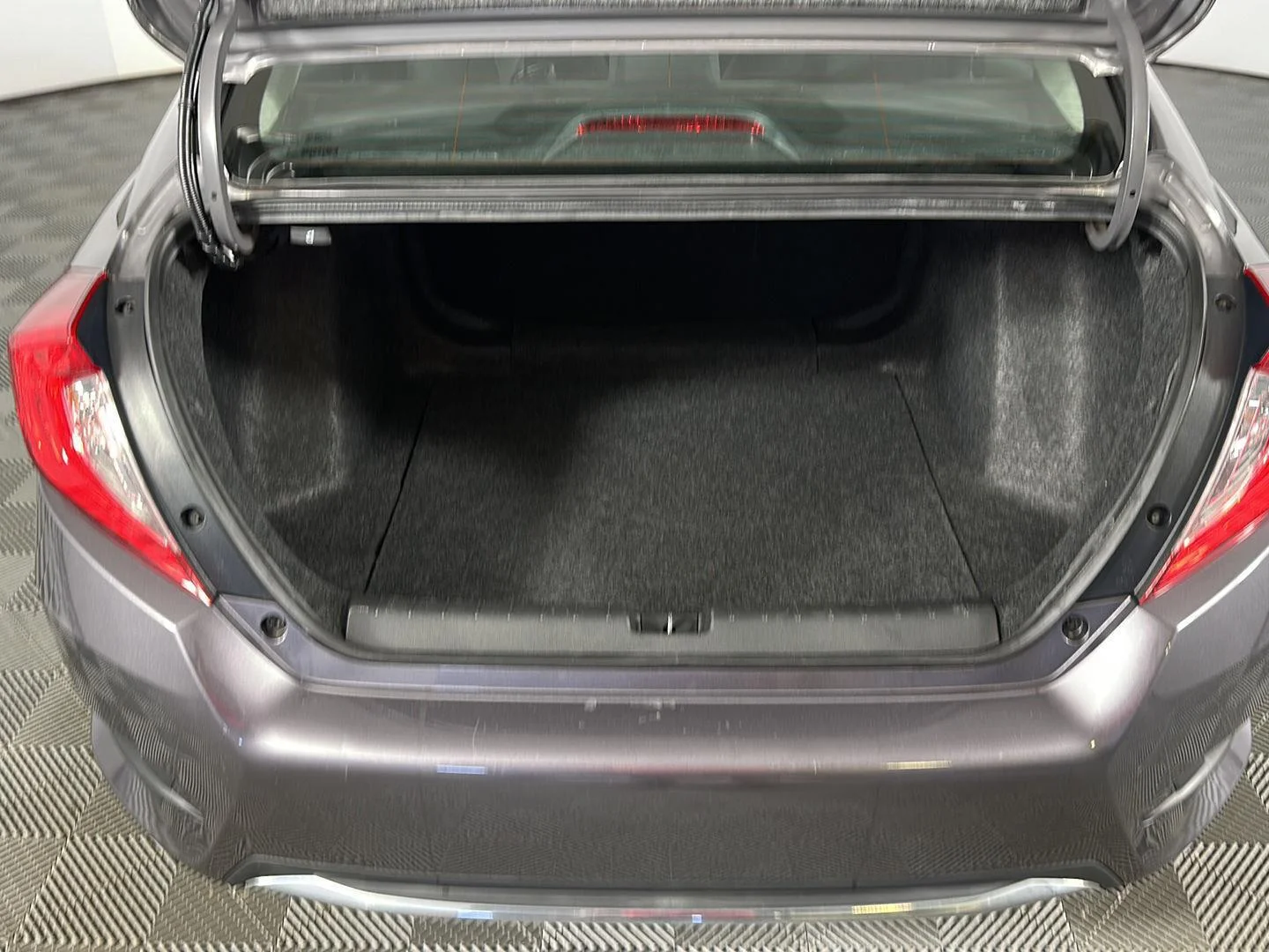 Used 2019 Modern Steel Metallic Honda LX image 11