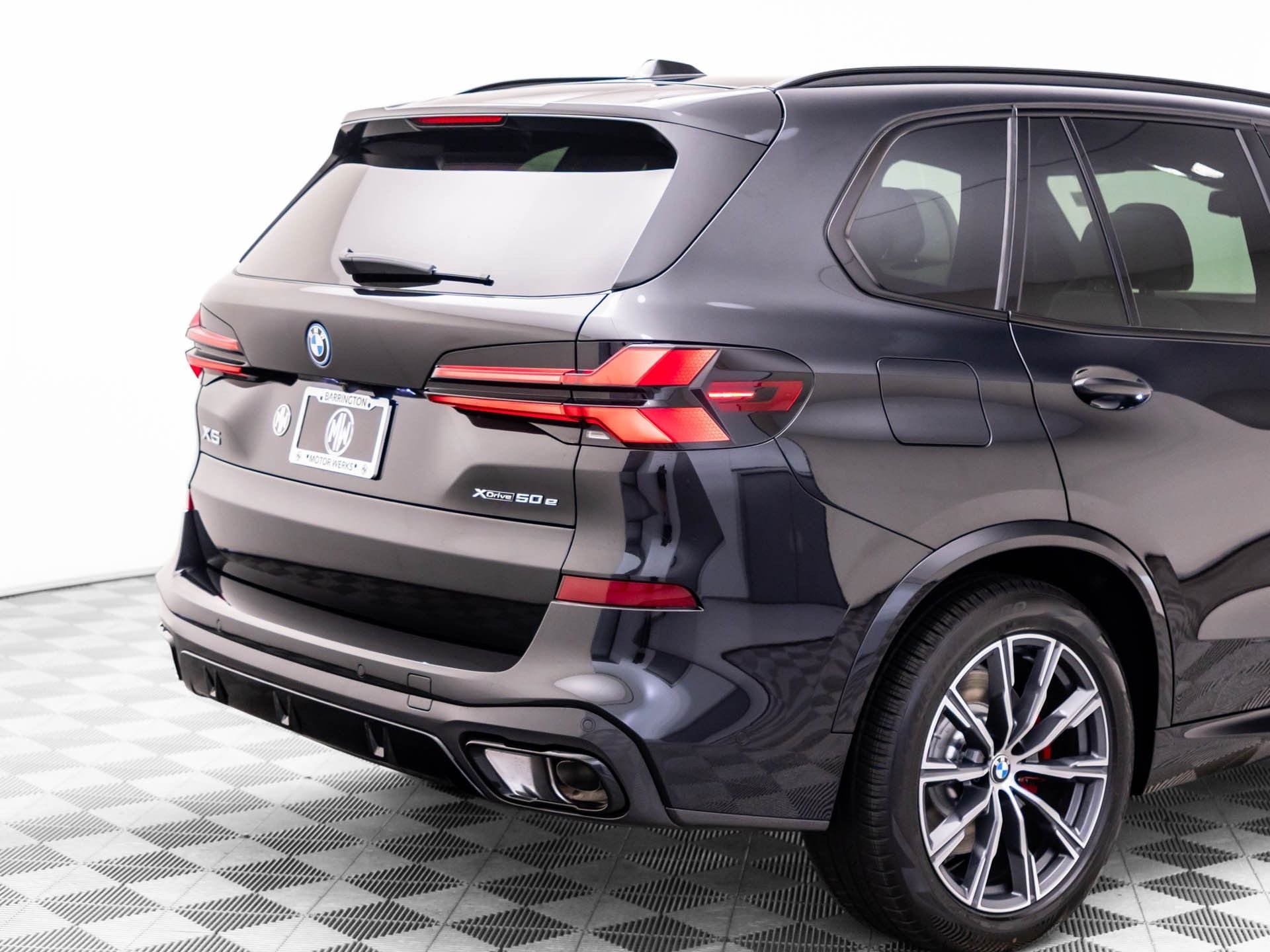 New 2026 Black Sapphire Metallic BMW xDrive50e image 37