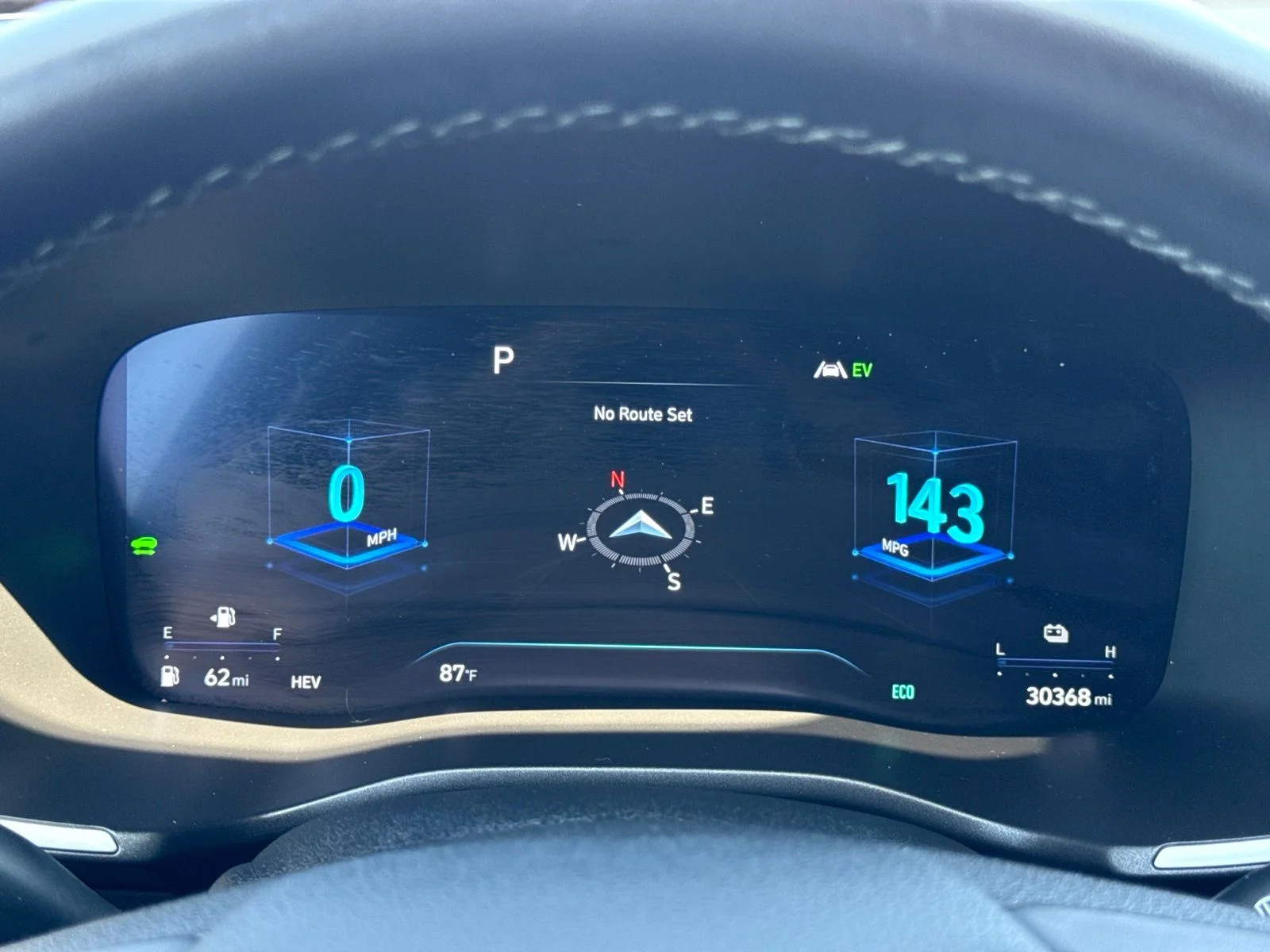 Used 2023 Gray Hyundai SEL Convenience image 6